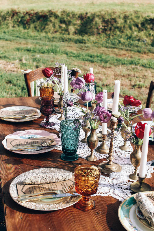 How Do You Decorate A Table Using Candles?