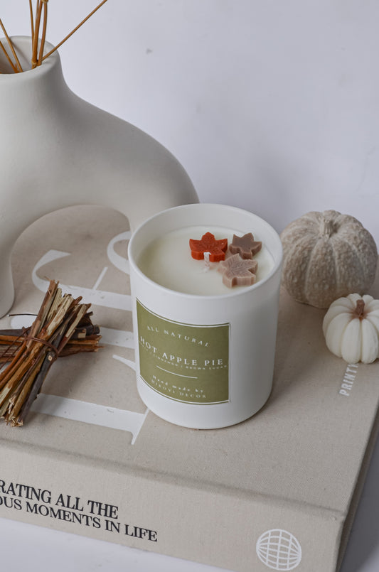 Hot Apple Pie - Frosty Autumn Candle